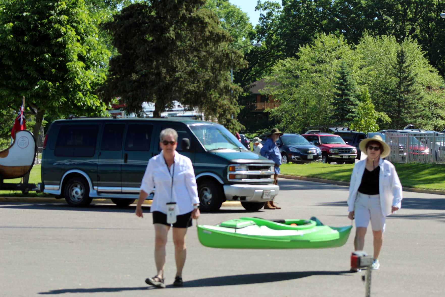 061019-ctzn-news-paddle-f012.jpg